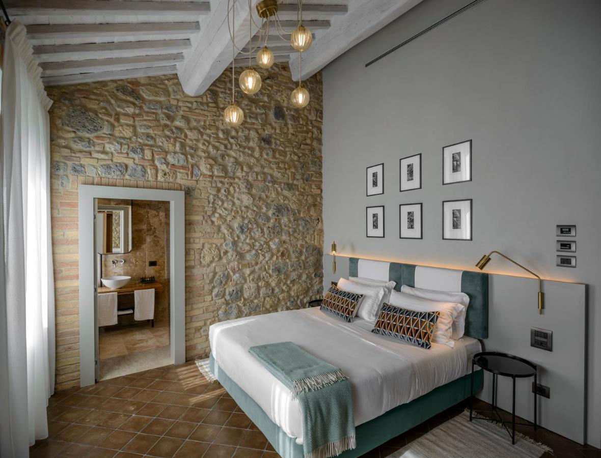 Locanda Dei Logi San Gimignano Bagian luar foto