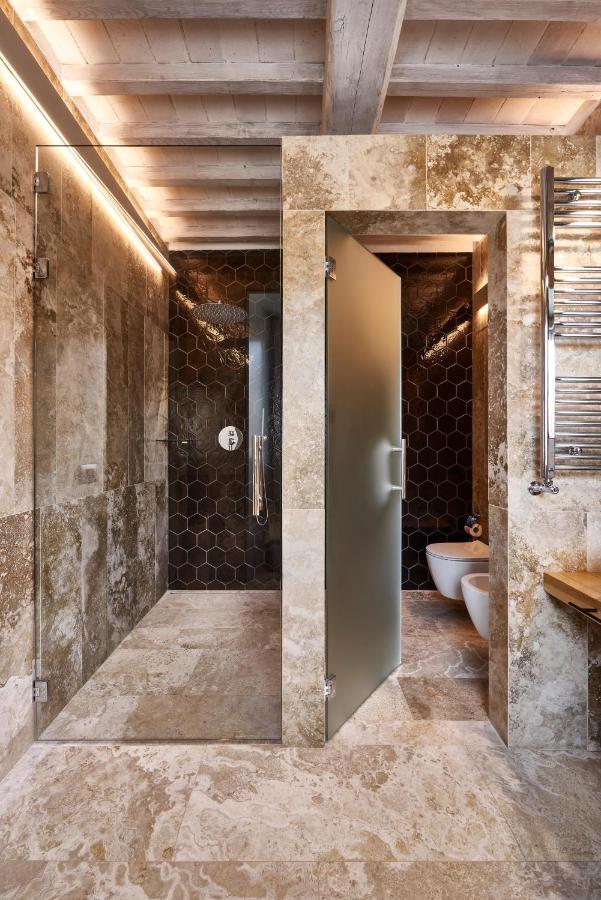 Locanda Dei Logi San Gimignano Bagian luar foto