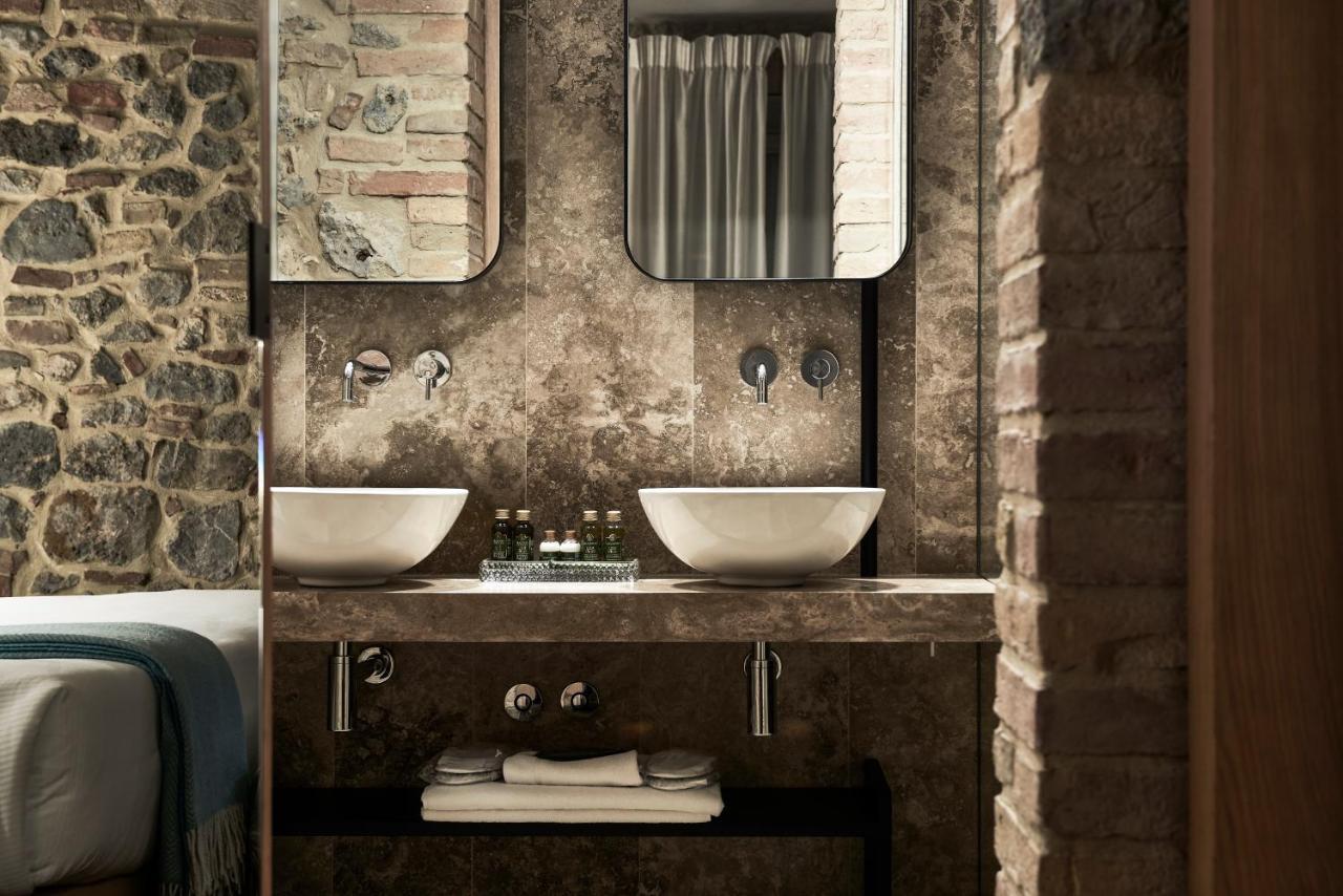 Locanda Dei Logi San Gimignano Bagian luar foto