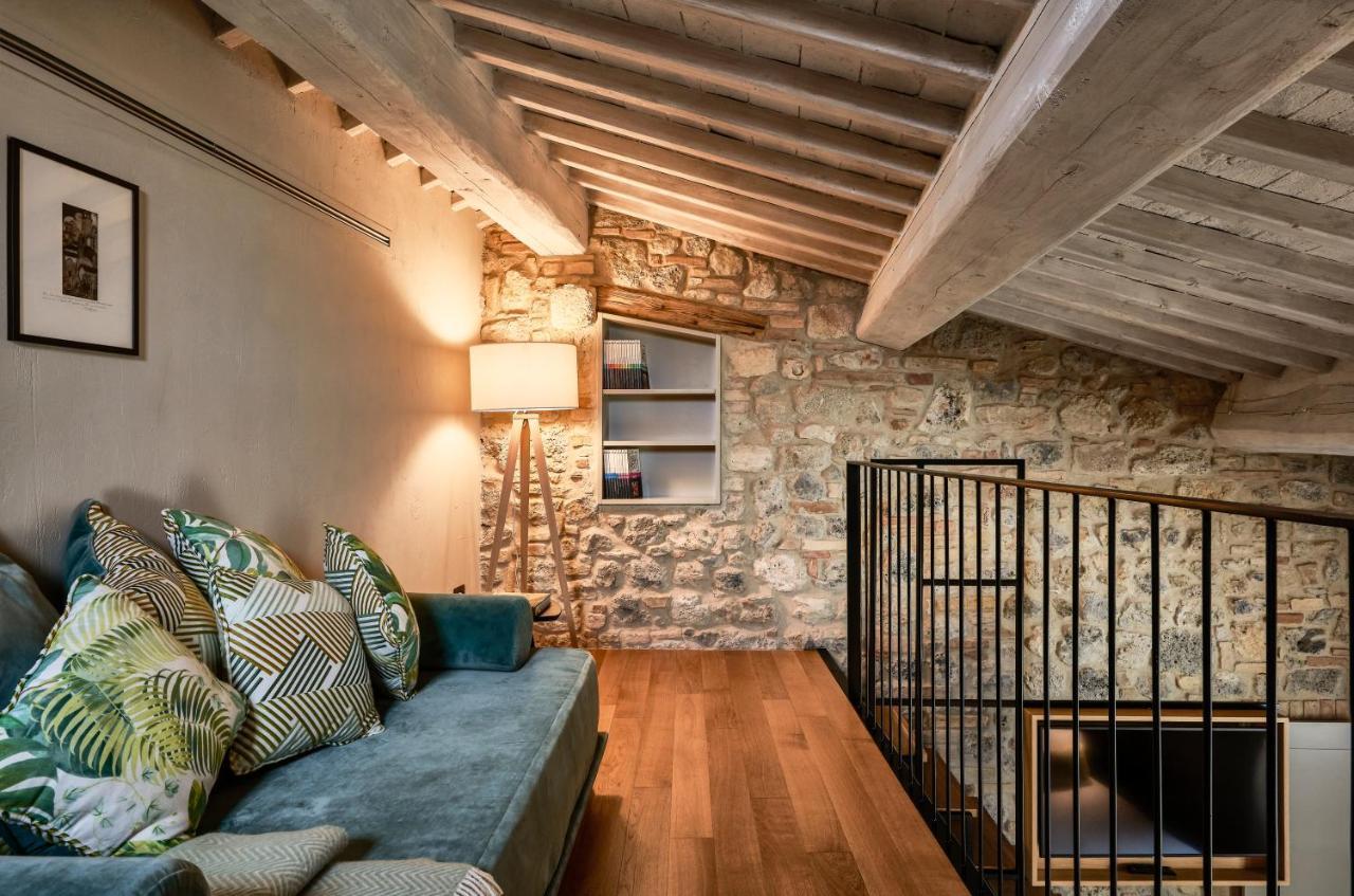 Locanda Dei Logi San Gimignano Bagian luar foto