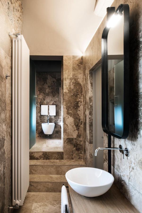Locanda Dei Logi San Gimignano Bagian luar foto